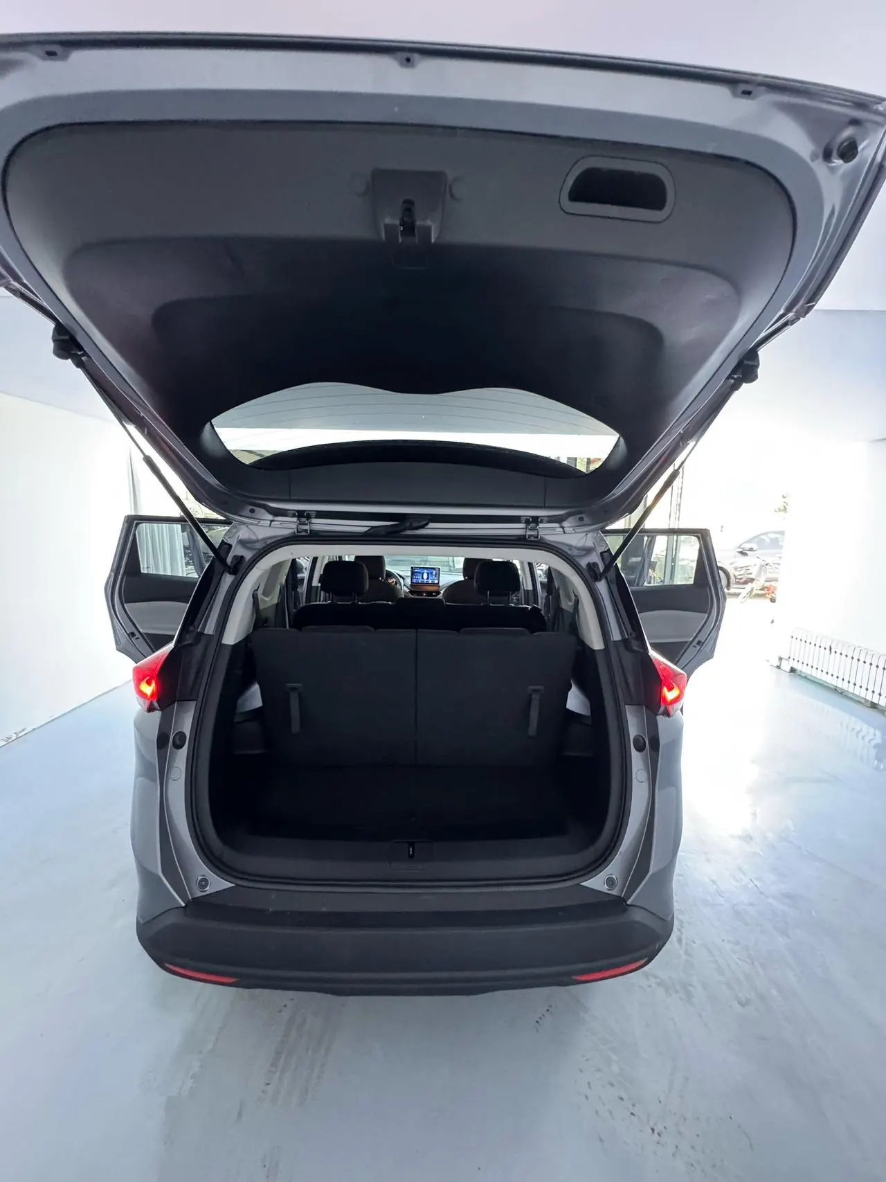 Chevrolet 2020 Volando 48V 1.3T 530T Premium Edition (52) Automatic Gear 18