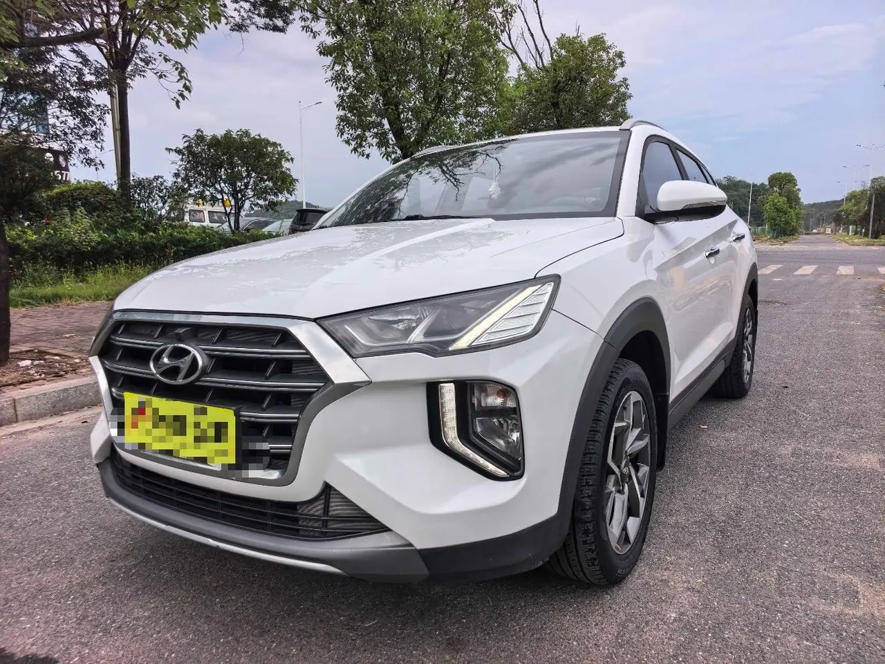 打开图片灯箱:Hyundai 2020 Tousheng 1.6TGDi 280TGDi GLS Two-Drive Fashion Edition Automatic Gear