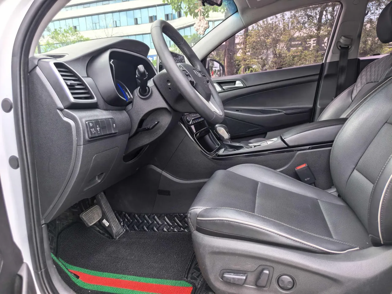 Hyundai 2020 Tousheng 1.6TGDi 280TGDi GLS Two-Drive Fashion Edition Automatic Gear 3