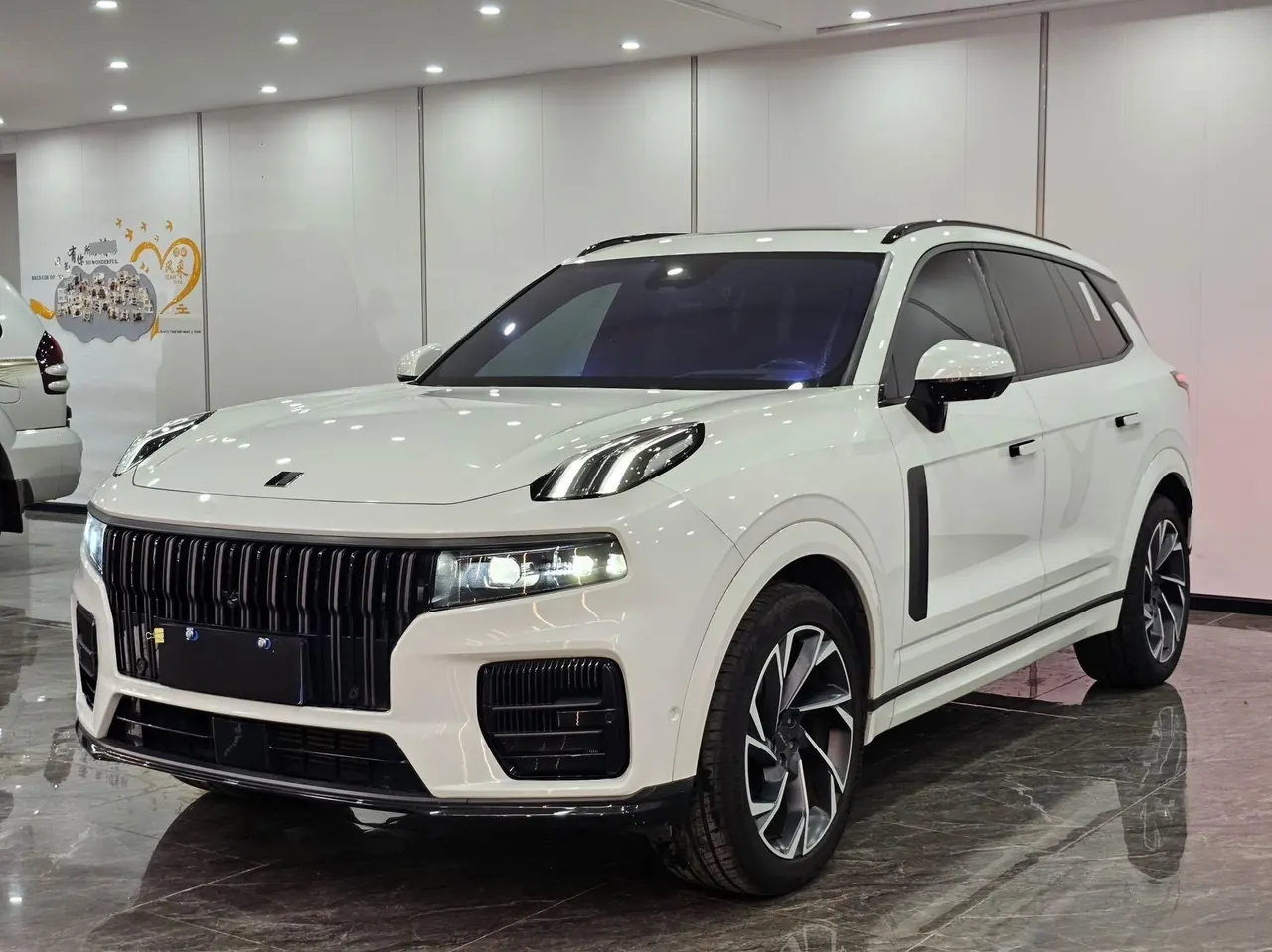 Open image lightbox: LYNK&CO 2021 LYNK&CO 09 MHEV 2.0T Halo 6-seat automatic gear