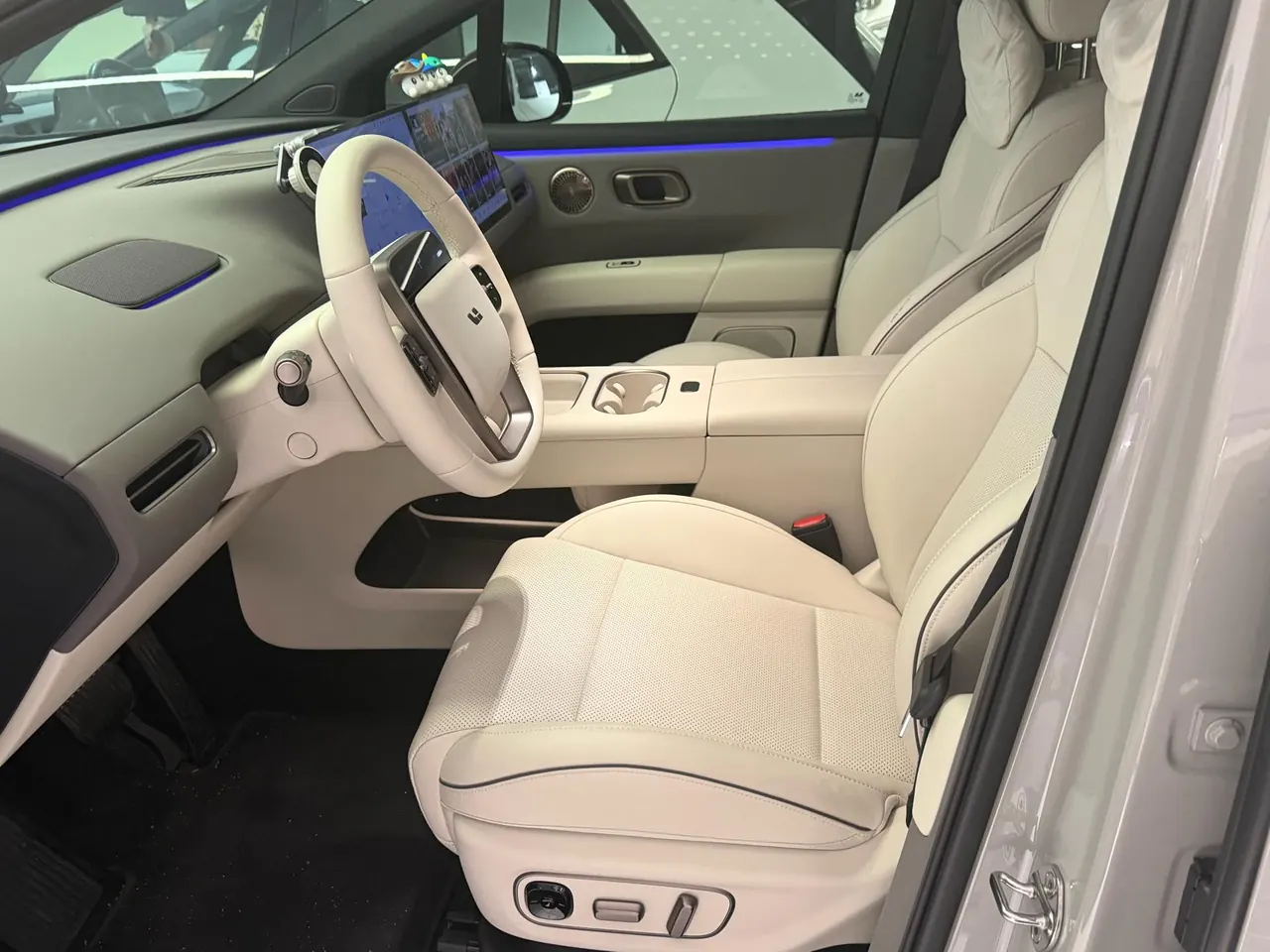 Li 2025 i6 four-wheel drive basic automatic transmission 4