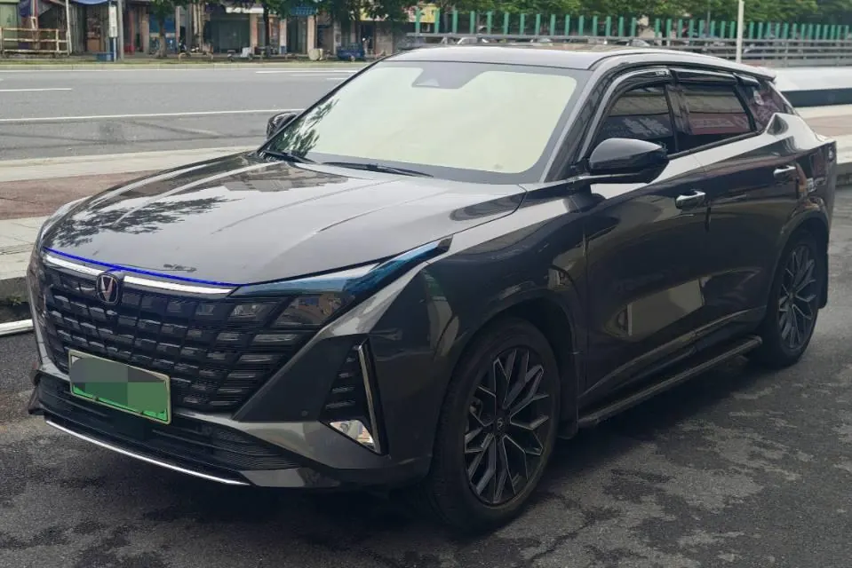 Open image lightbox: ChangAn 2024 UNI-Z Smart Electric iDD 1.5 Stepless 125km Excellent Automatic Gear