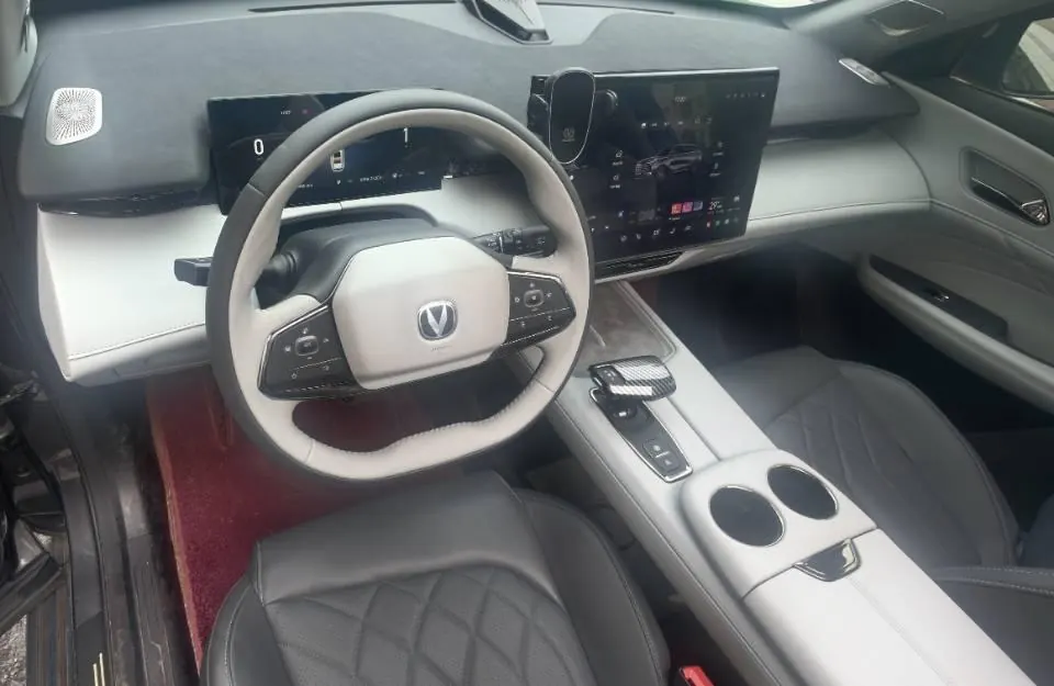 ChangAn 2024 UNI-Z Smart Electric iDD 1.5 Stepless 125km Excellent Automatic Gear 3