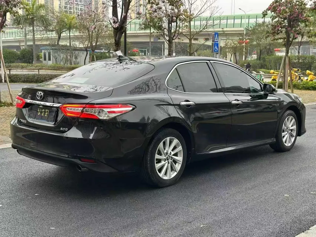 Toyota 2021 Camry 2.0G Stepless Deluxe Edition Automatic Gear 5