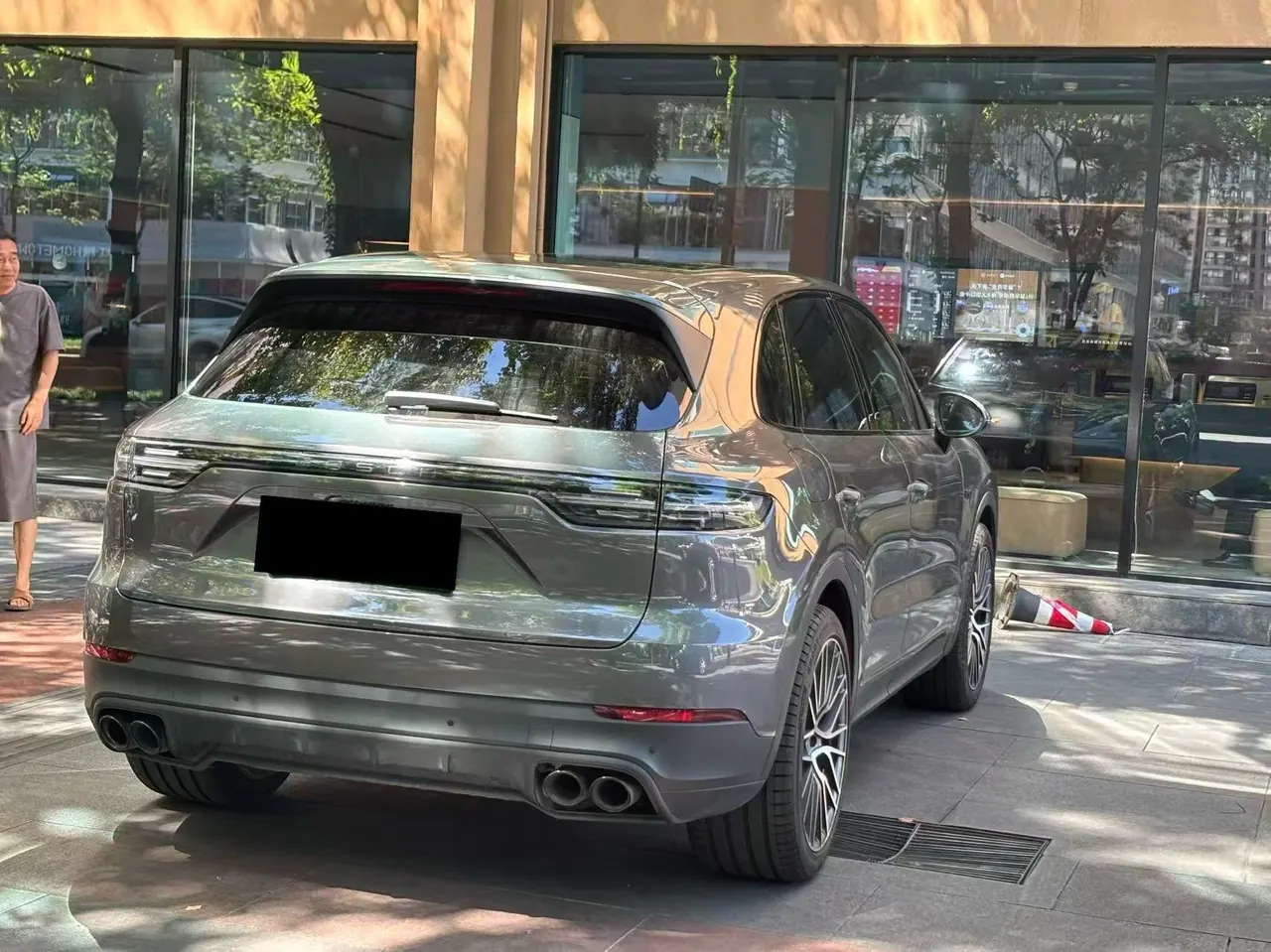 Porsche Cayenne New Energy (Imported) 2021 Cayenne Oil and Electric Hybrid 2.0T Automatic Gear 2
