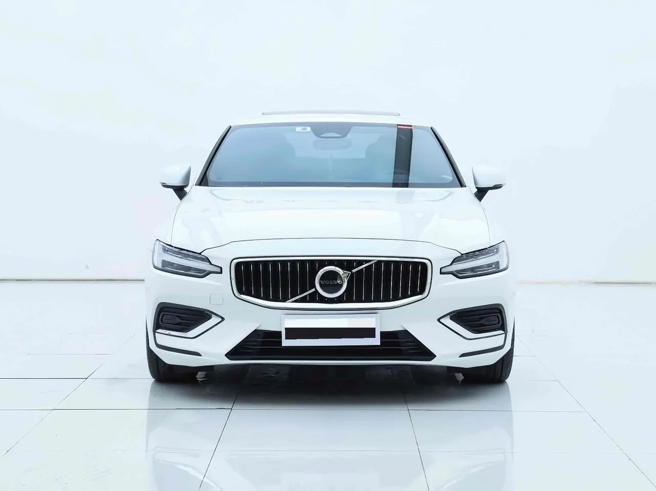 Volvo 2023 S60 48V 2.0T B4 Zhiyuan Deluxe Edition Automatic Gear 2