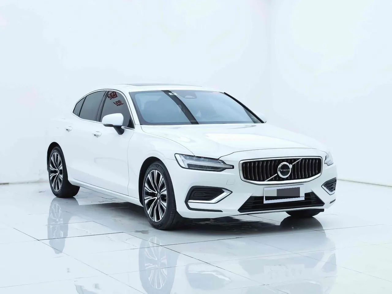 Volvo 2023 S60 48V 2.0T B4 Zhiyuan Deluxe Edition Automatic Gear 3