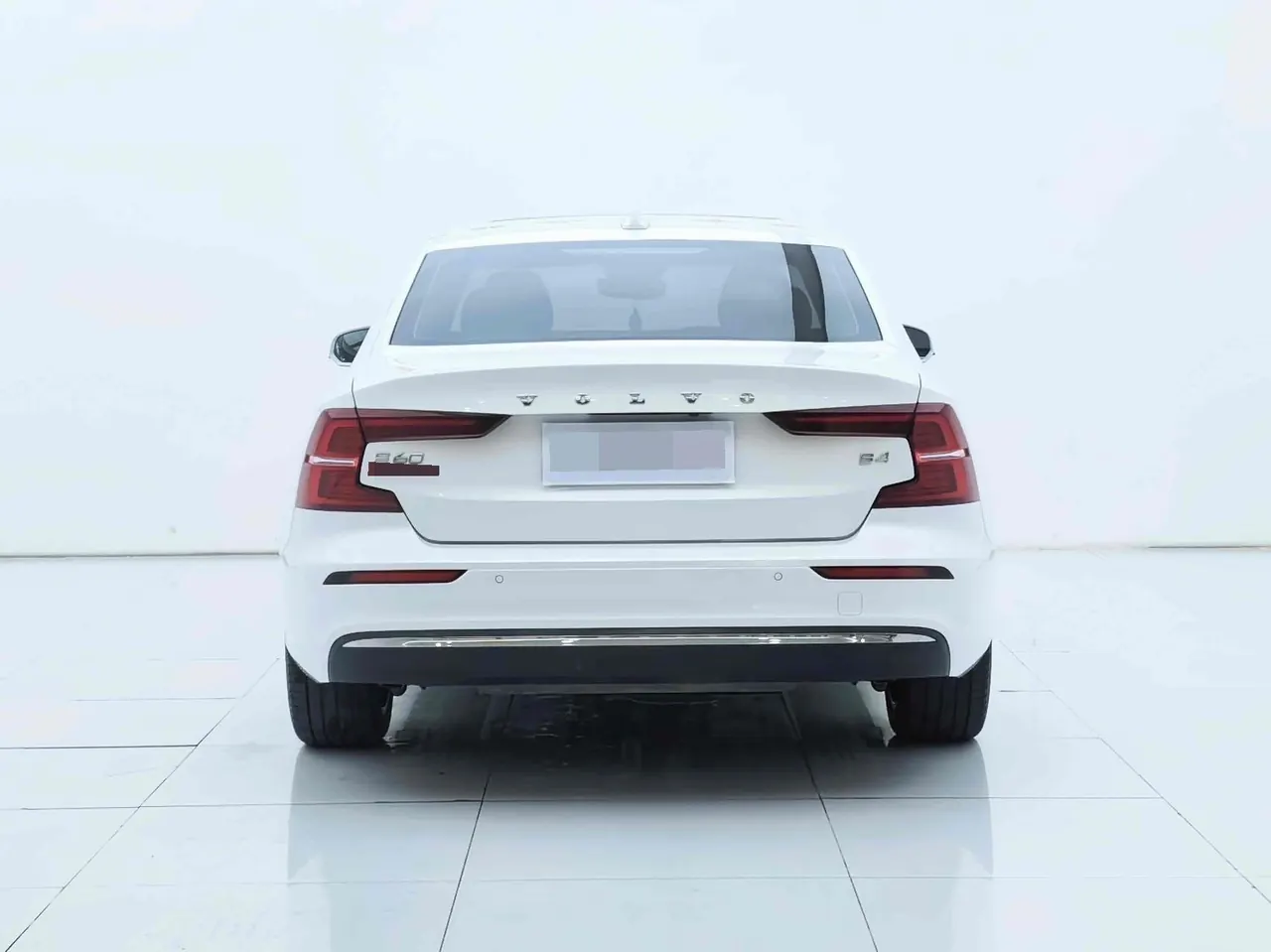 Volvo 2023 S60 48V 2.0T B4 Zhiyuan Deluxe Edition Automatic Gear 8