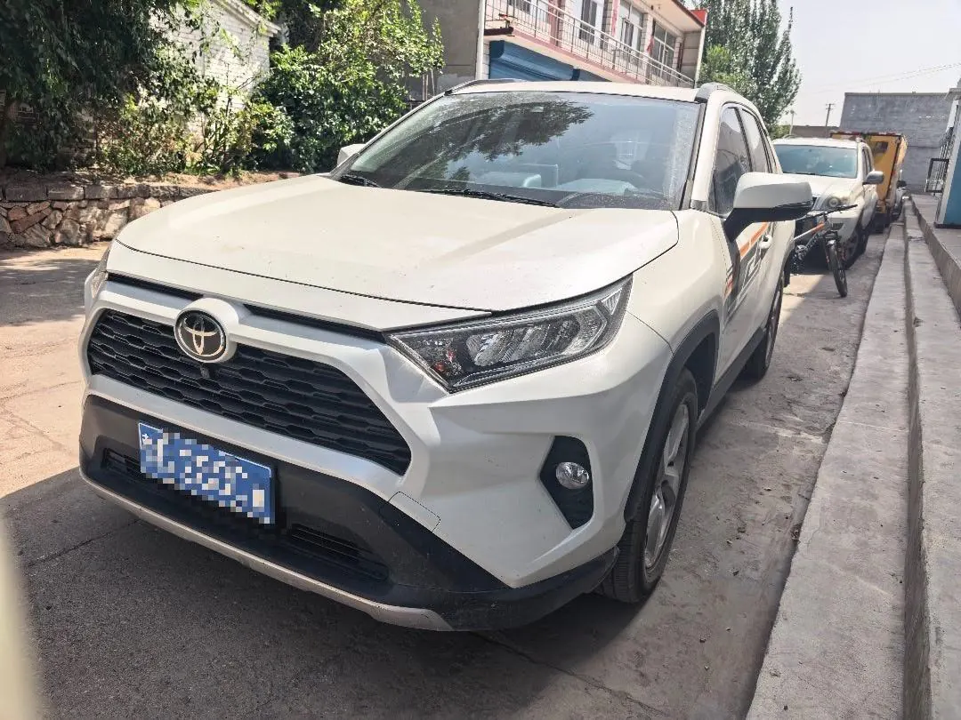 Toyota 2021 RAV4 Rongfeng 2.0 Stepless Four-wheel Drive Fashion PLUS Edition Automatic Gear - View 1