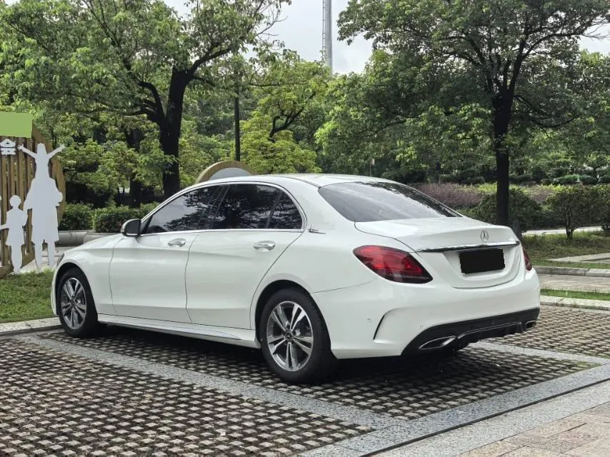 Mercedes Benz Class C 2020 C 200 L 1.5T Fashion Sports Edition Automatic Gear 7