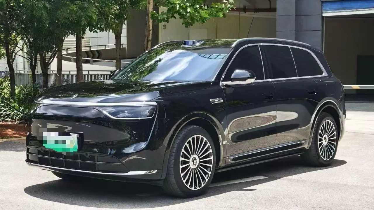 Open image lightbox: AITO 2025 AITO M8 Max Edition 53.4kWh 6-seat Edition Automatic Gear