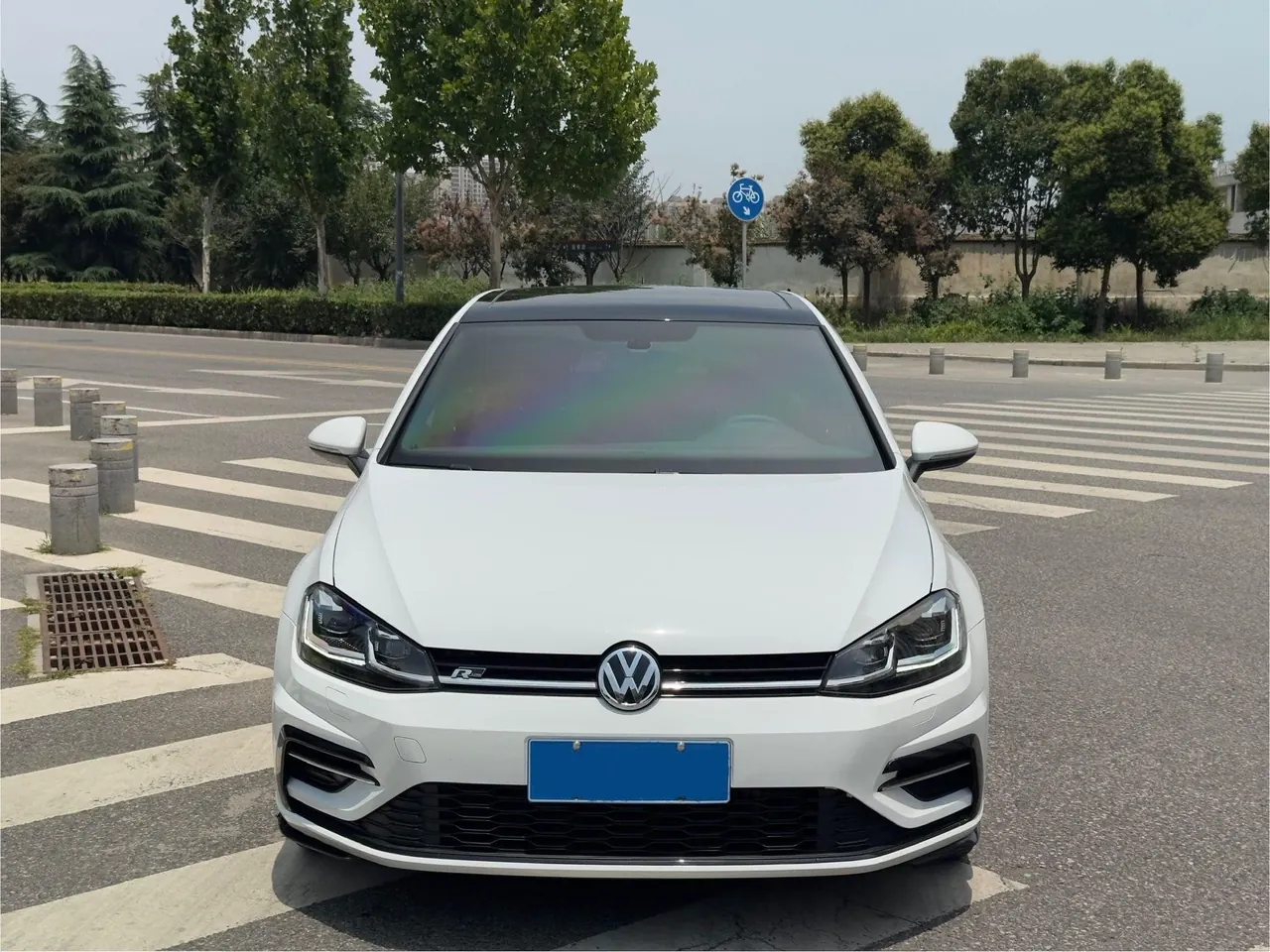Volkswagen 2020 Golf 7 R-Line 1.4TSI 280TSI Beloved Edition Automatic 2