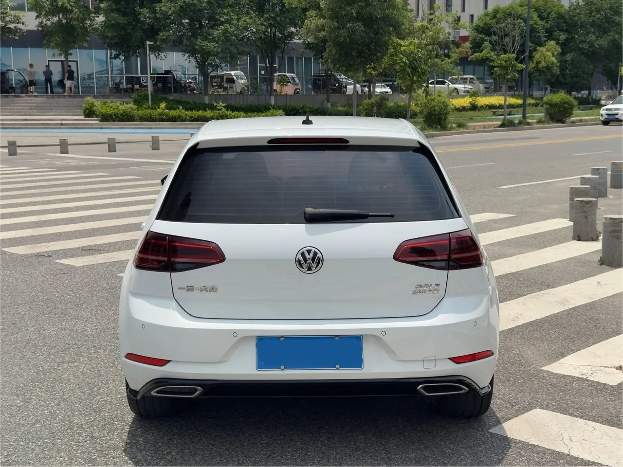 Volkswagen 2020 Golf 7 R-Line 1.4TSI 280TSI Beloved Edition Automatic 8