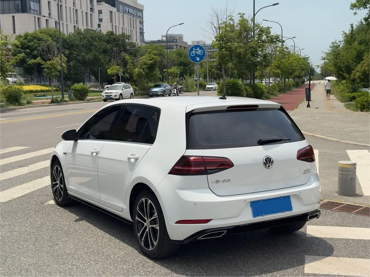Volkswagen 2020 Golf 7 R-Line 1.4TSI 280TSI Beloved Edition Automatic 9