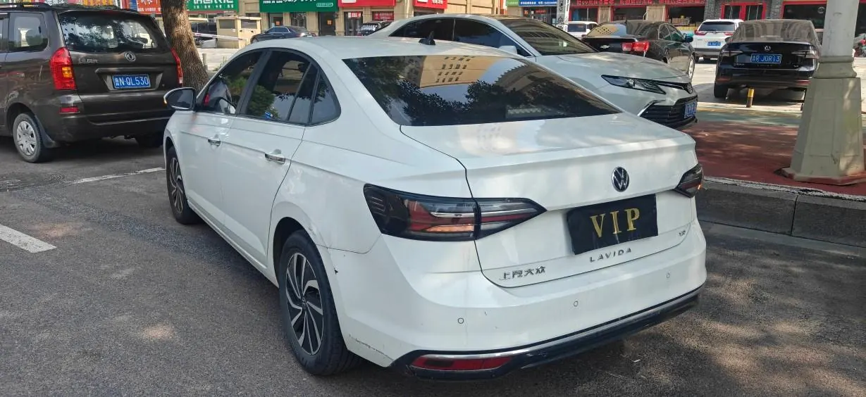 Volkswagen 2023 Lavida New 1.5 New Wish Edition Automatic Gear 3