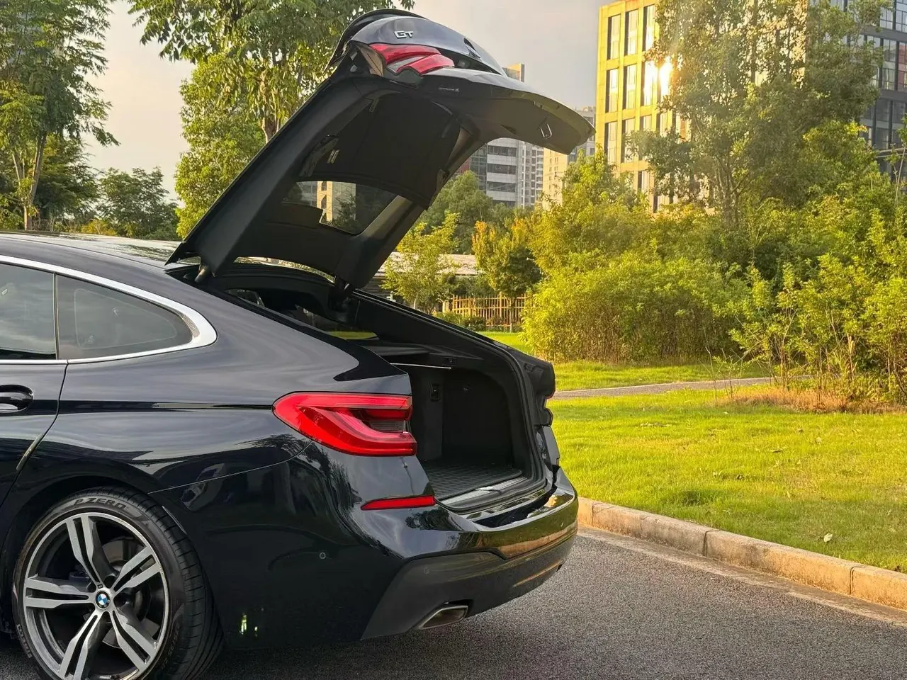 BMW 6 Series GT (Imported) 2020 GT 630i 2.0T M Sports Traveler Edition Automatic Gear 5