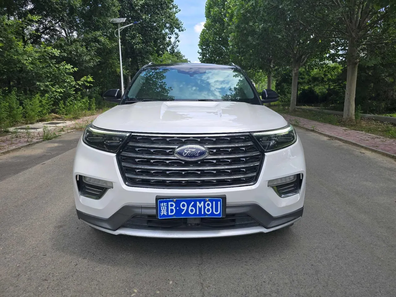 Ford 2020 Explorer 2.3T EcoBoost 285 Four-wheel Drive Titanium Edition 6-seat Automatic Gear 2