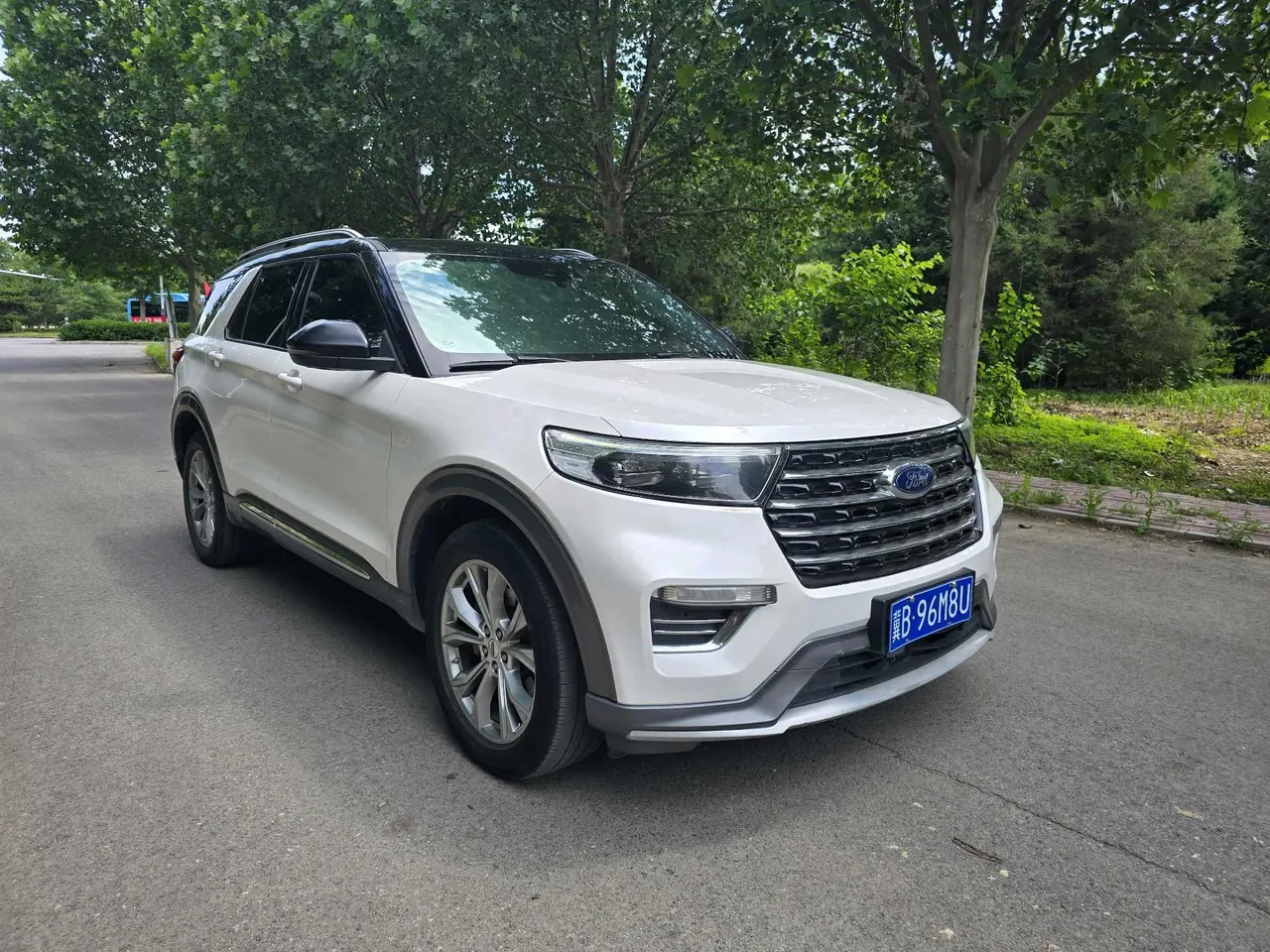 Ford 2020 Explorer 2.3T EcoBoost 285 Four-wheel Drive Titanium Edition 6-seat Automatic Gear 3