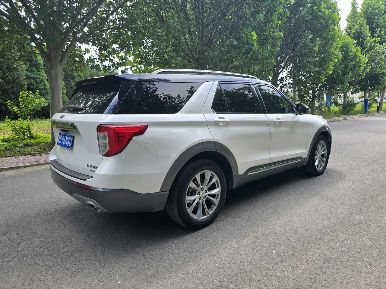 Ford 2020 Explorer 2.3T EcoBoost 285 Four-wheel Drive Titanium Edition 6-seat Automatic Gear 4