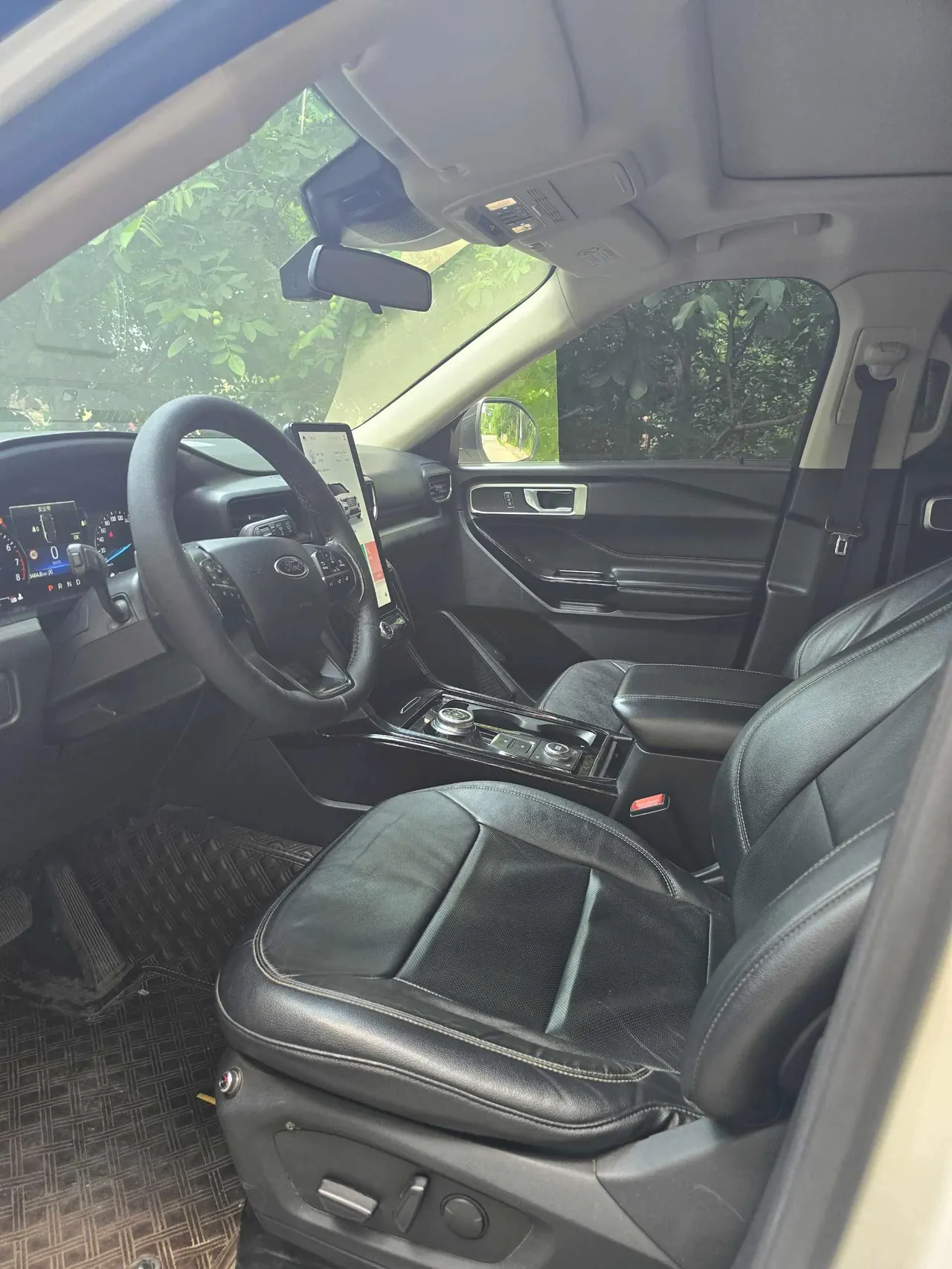 Ford 2020 Explorer 2.3T EcoBoost 285 Four-wheel Drive Titanium Edition 6-seat Automatic Gear 7