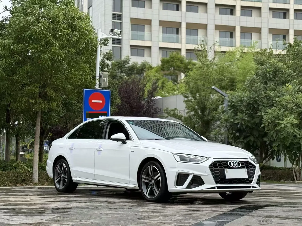 Audi 2020 A4L 2.0TFSI 40TFSI Deluxe Dynamic Automatic 3
