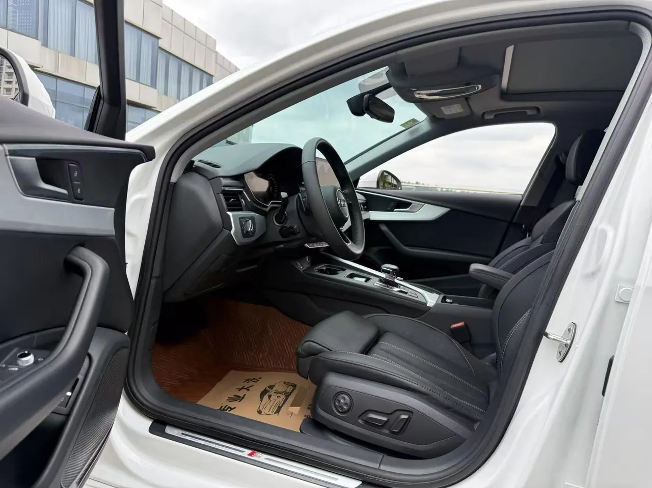 Audi 2020 A4L 2.0TFSI 40TFSI Deluxe Dynamic Automatic 4