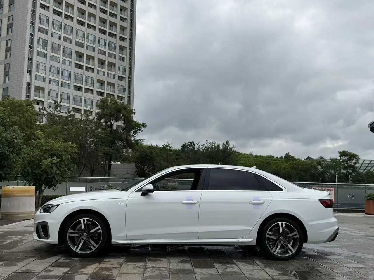 Audi 2020 A4L 2.0TFSI 40TFSI Deluxe Dynamic Automatic 9