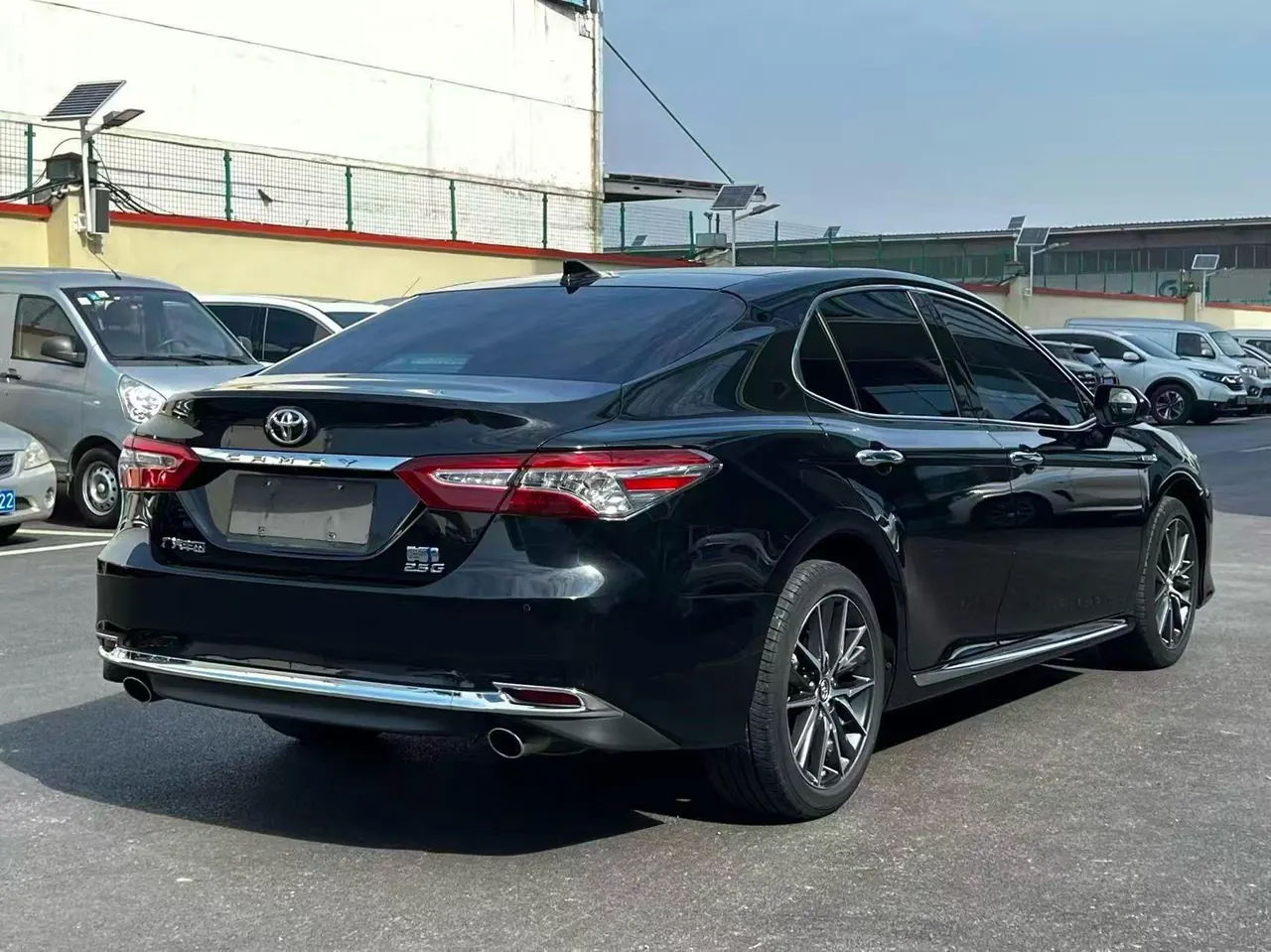 Toyota 2023 Camry 2.5G Deluxe Edition Automatic Gear 4