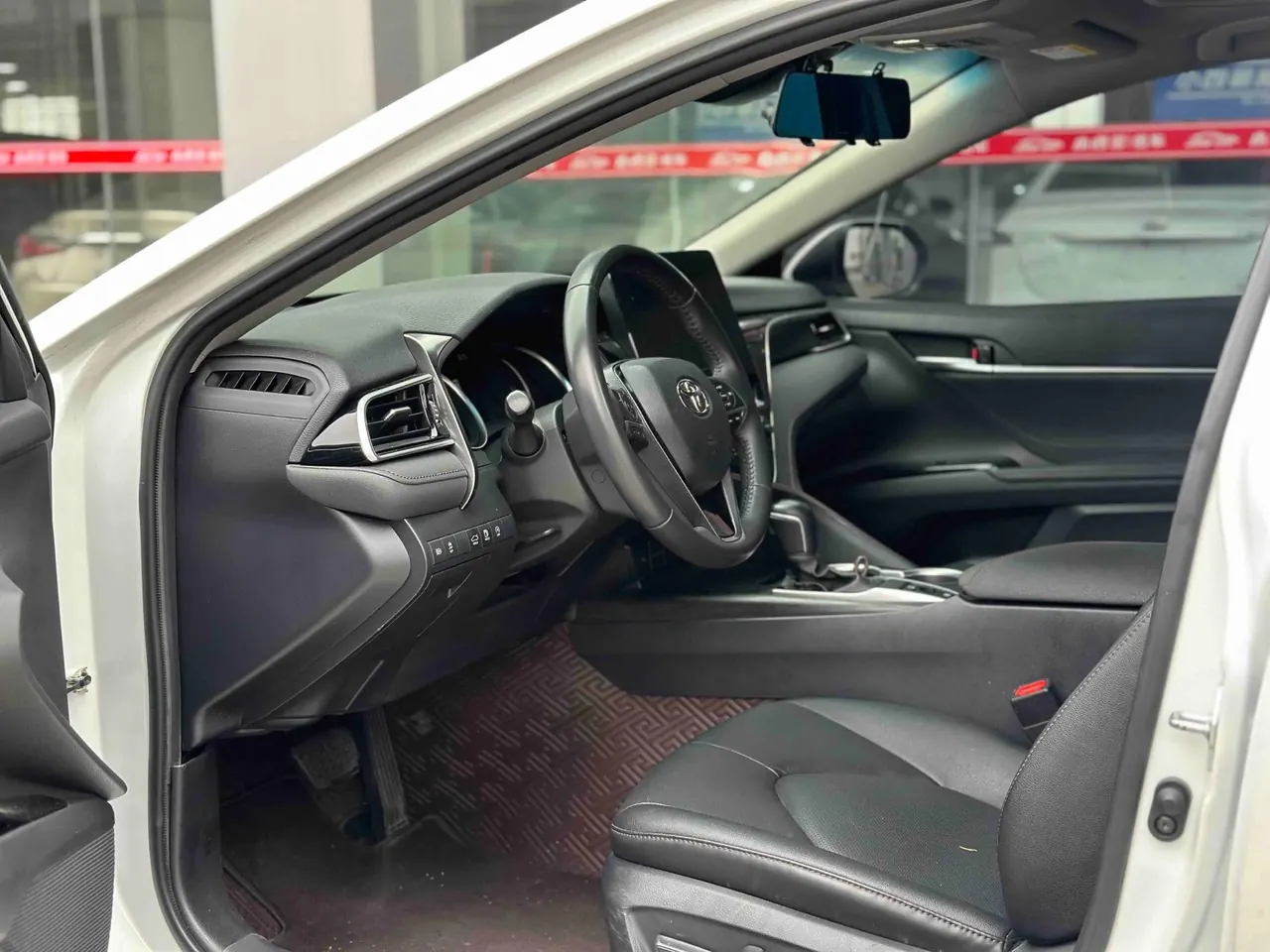 Toyota 2023 Camry 2.5G Deluxe Edition Automatic Gear 5