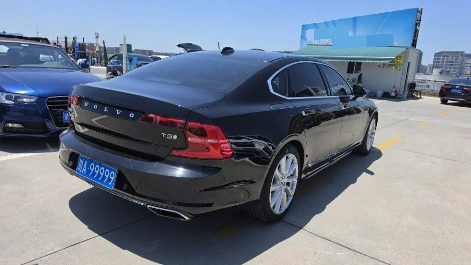 Volvo 2020 S90 2.0T T5 Zhiya Deluxe Edition Automatic Gear 3