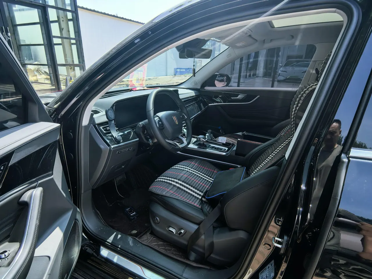 HongQi 2025 HS5 2.0T Two-Drive Xuan Ying Edition Automatic Gear 6