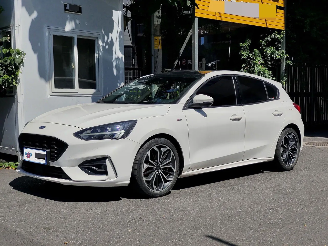 Open image lightbox: Ford 2020 Fox-hatchback 1.5T EcoBoost 180 ST Line Automatic