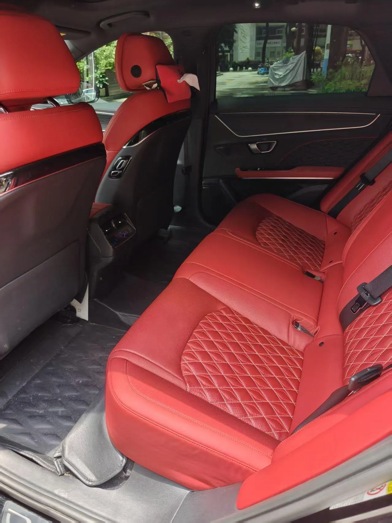 BYD 2020 Han four-wheel drive high-performance flagship automatic gear 3