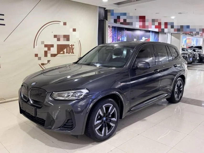 Open image lightbox: BMW 2022 iX3 leading automatic