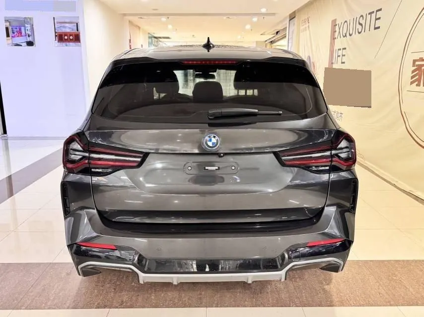 BMW 2022 iX3 leading automatic 8