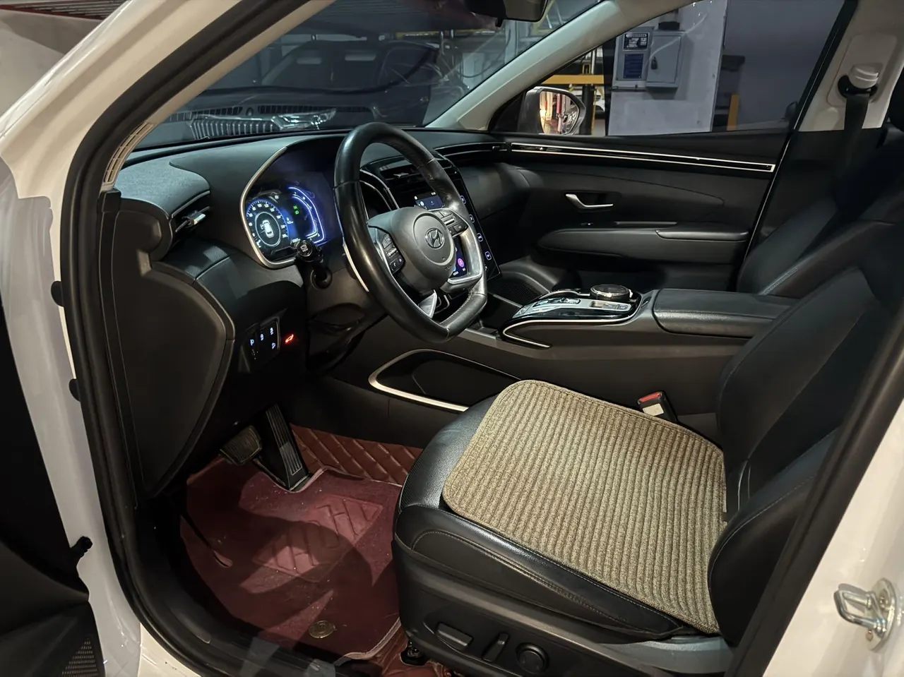 Hyundai 2021 Tousheng L 1.5T LUX Premium Edition Automatic Gear 5