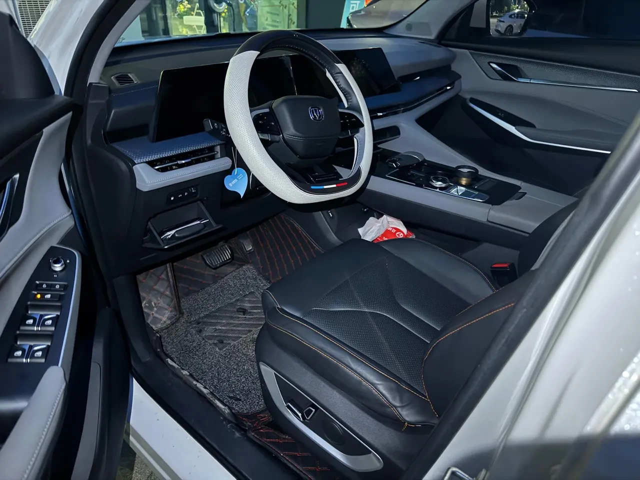 ChangAn 2022 CS75 PLUS 1.5T Honorable Automatic Gear 4