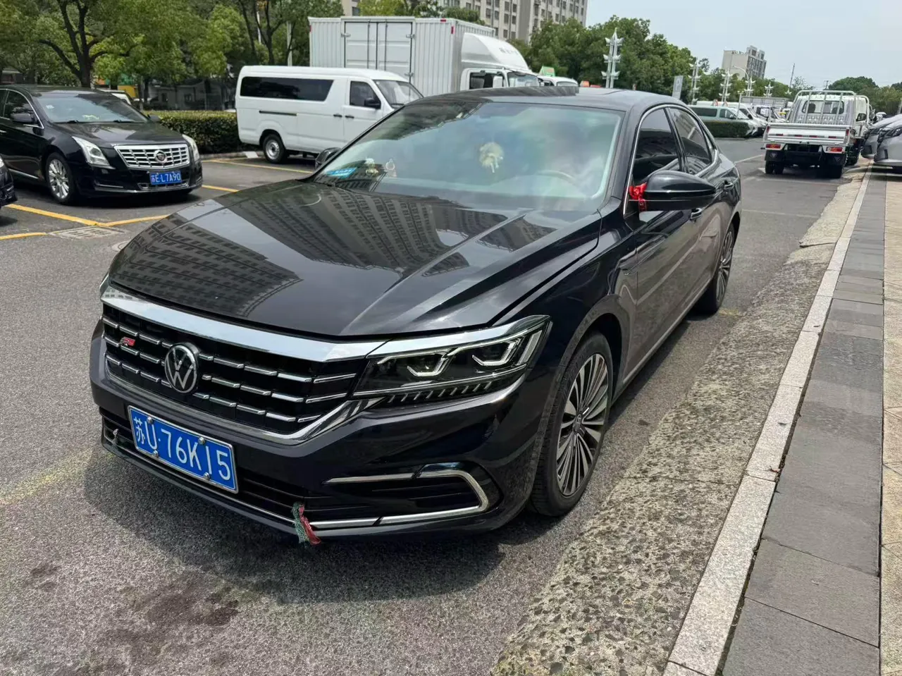 Open image lightbox: Volkswagen 2021 Passat 2.0TSI 330TSI Deluxe Edition Automatic