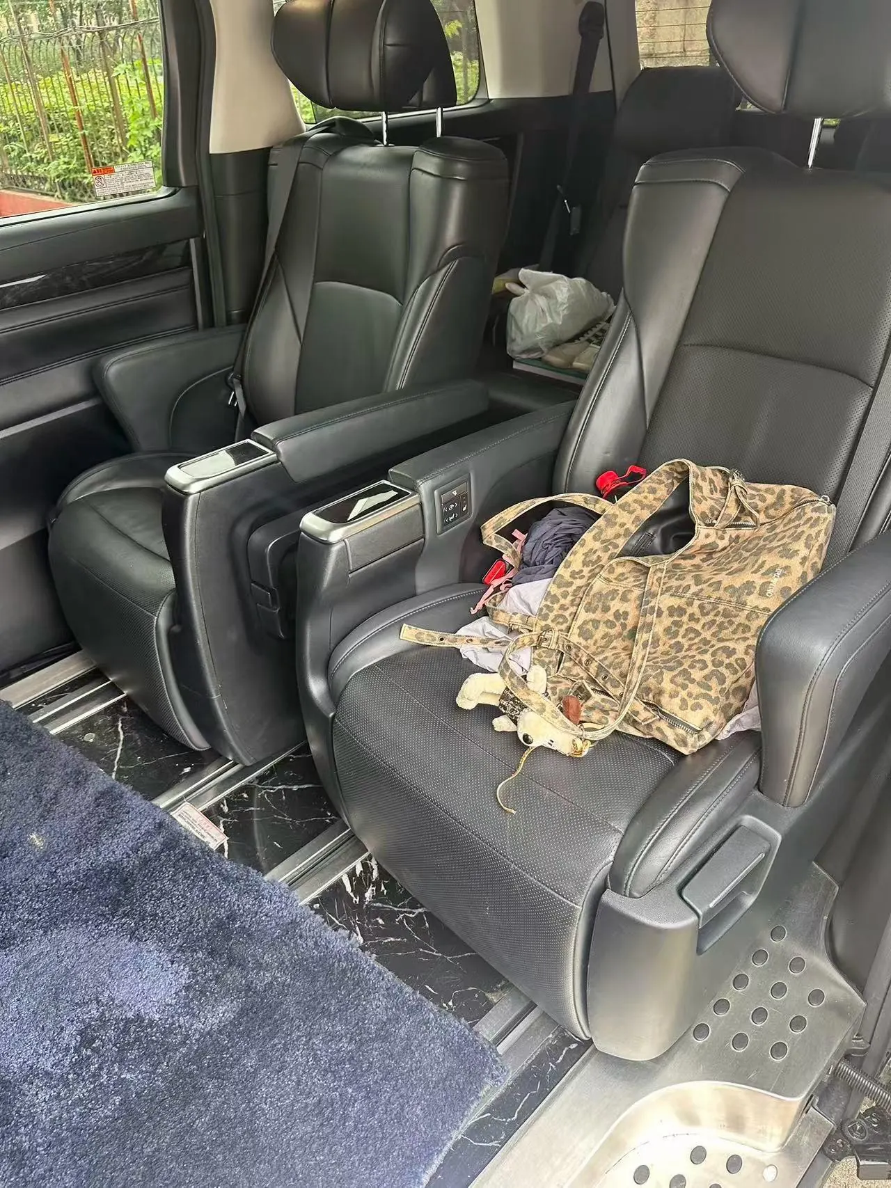 Toyota Wilfa (Imported) 2020 Wilfa 2.5 Stepless HV Deluxe Edition Automatic Gear 3