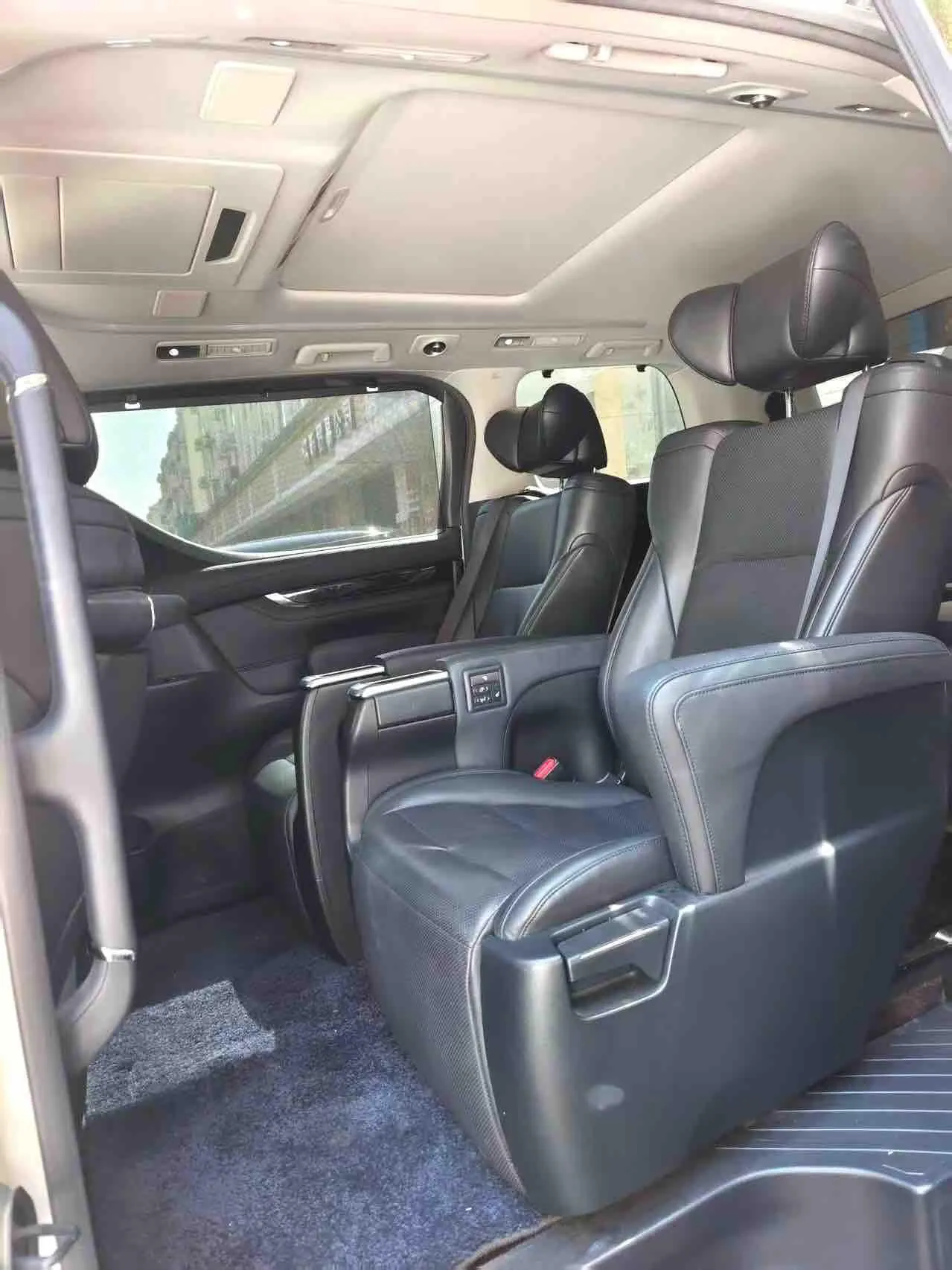 Toyota Wilfa (Imported) 2020 Wilfa 2.5 Stepless HV Deluxe Edition Automatic Gear 8