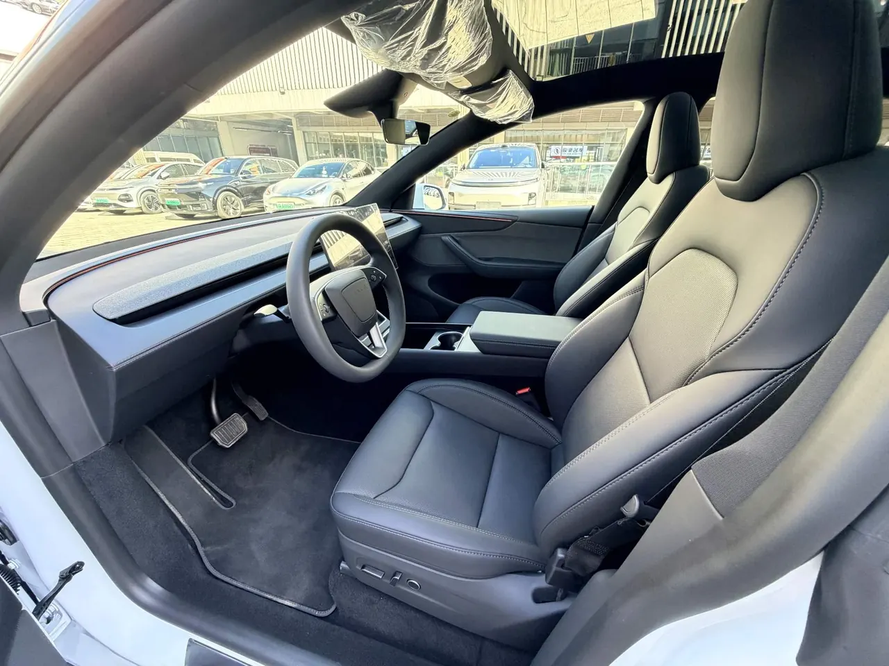 Tesla 2026 Model Y Rear-Wheel-Drive Automatic 7
