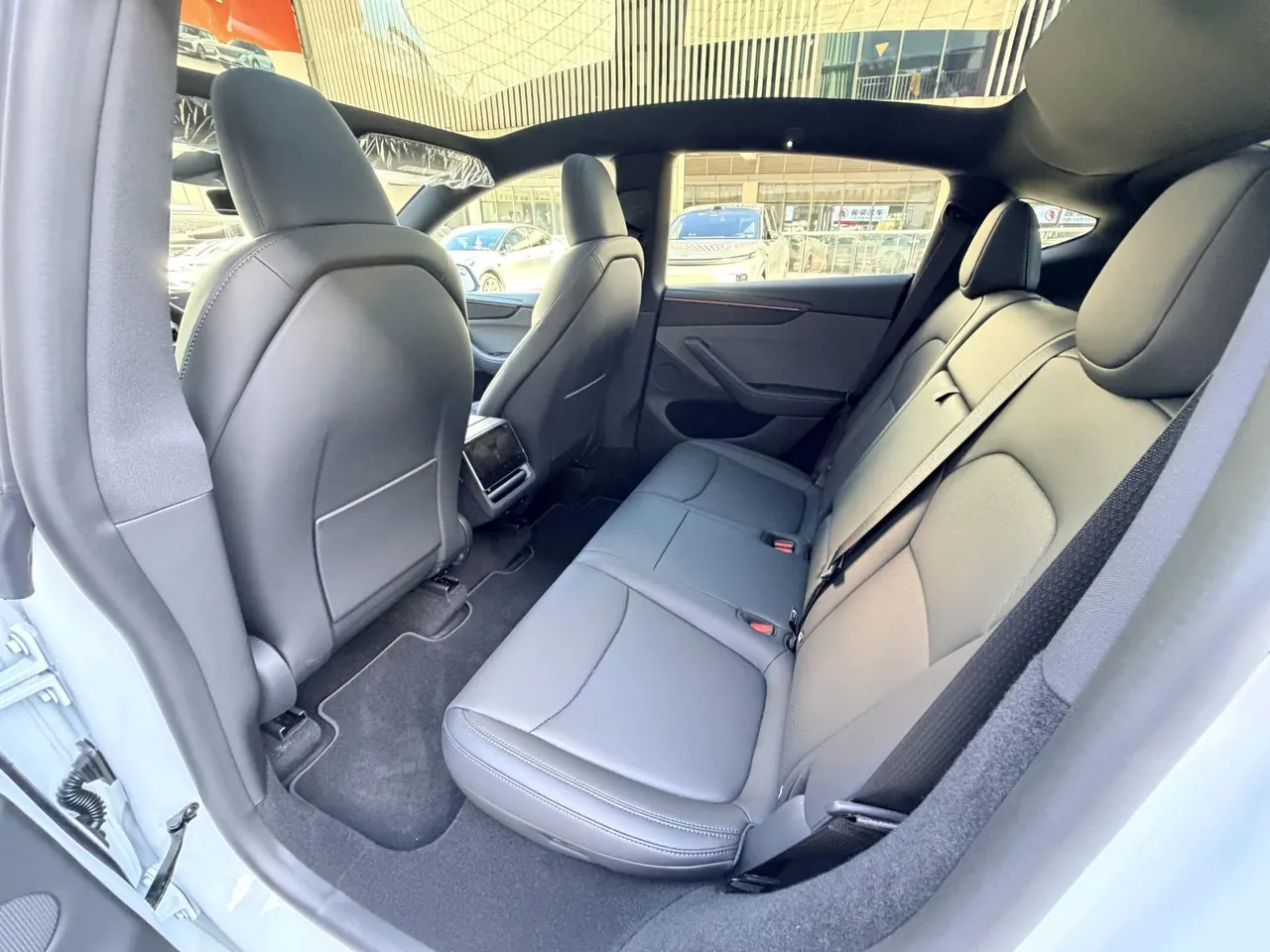 Tesla 2026 Model Y Rear-Wheel-Drive Automatic 9
