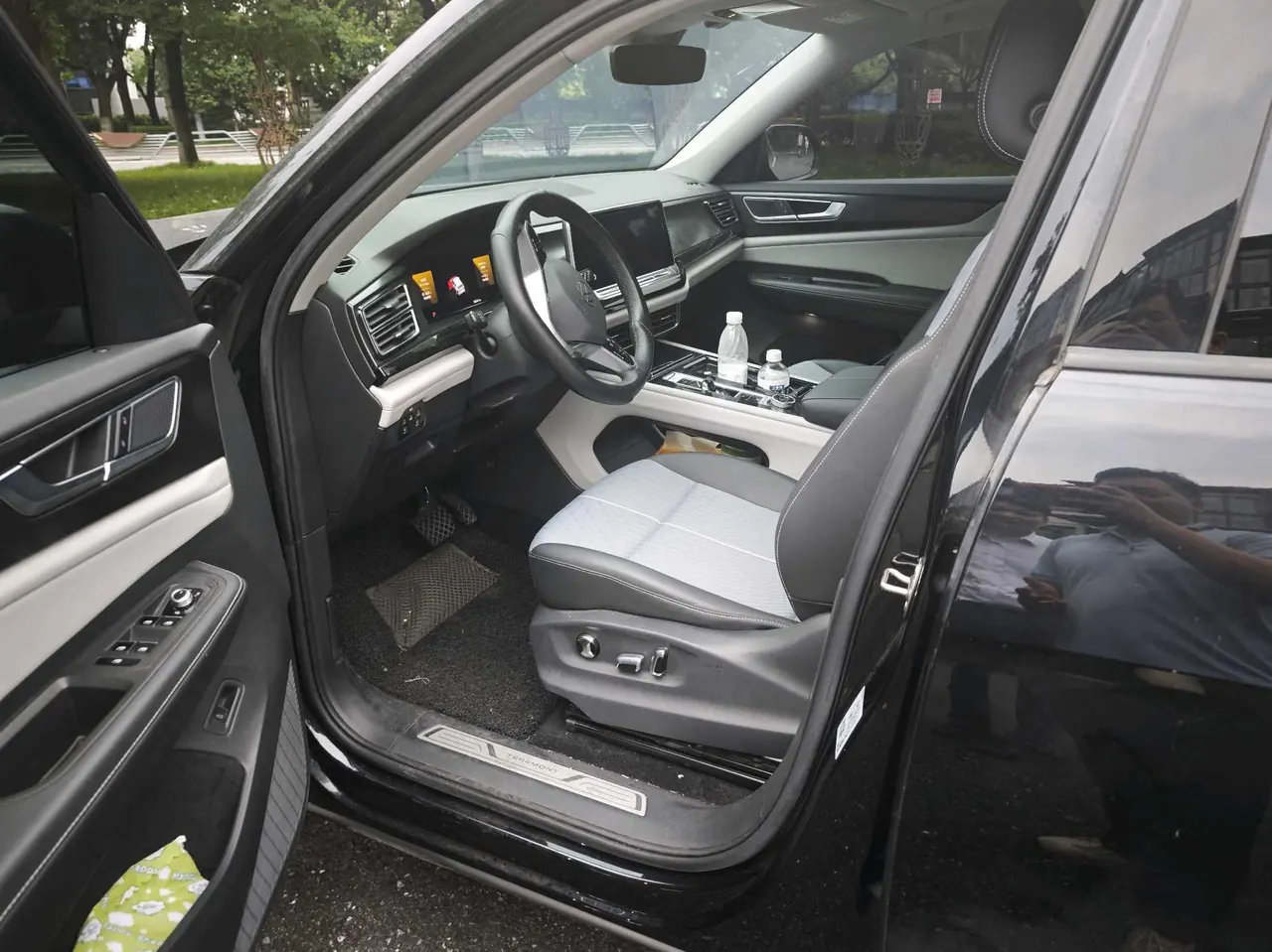 Volkswagen 2022 Tuang 2.0TSI 380TSI Four-wheel Drive Deluxe Edition Automatic Gear 4