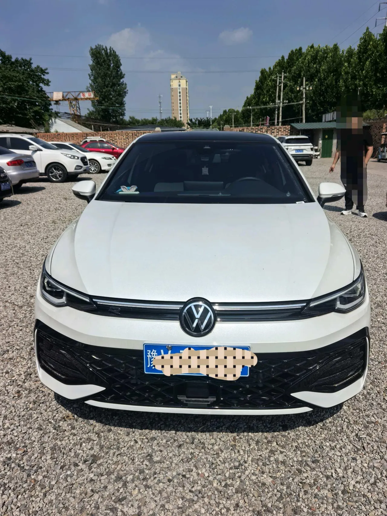 Volkswagen 2025 Golf 8 R-Line 1.5TSI 300TSI Automatic 2