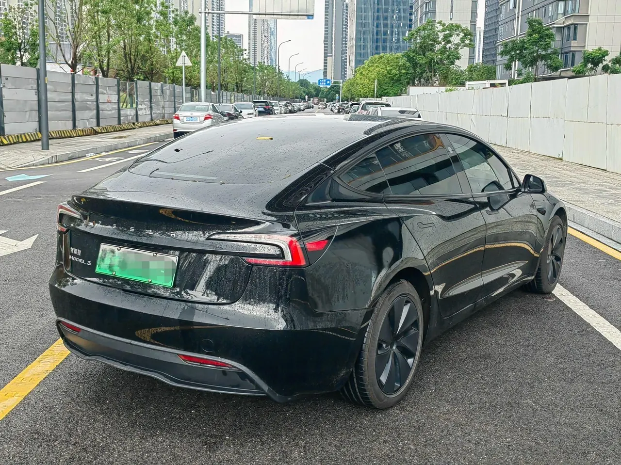 Tesla 2025 Model 3 rear-wheel drive version of automatic transmission 3
