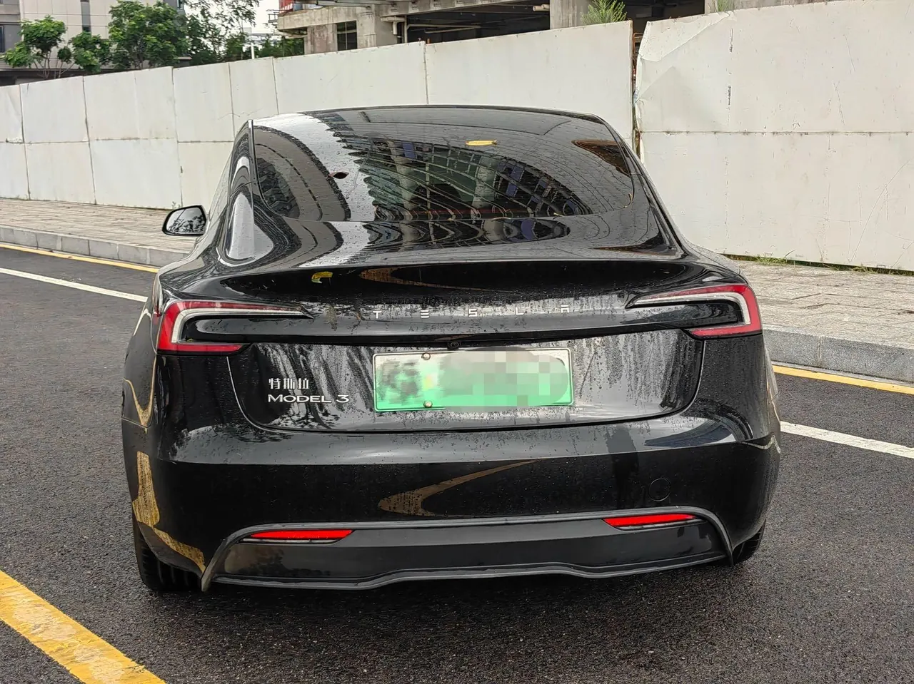 Tesla 2025 Model 3 rear-wheel drive version of automatic transmission 4