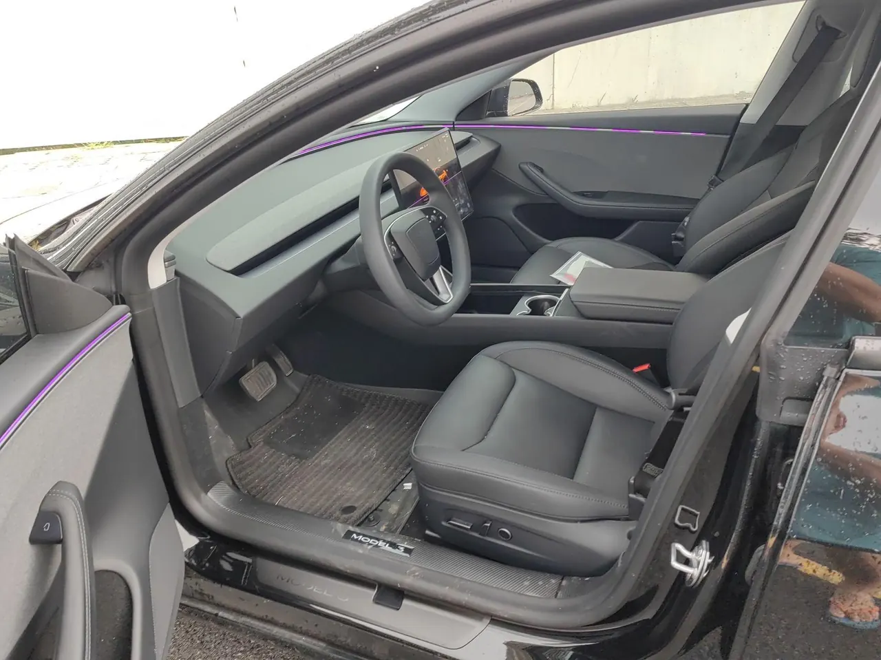 Tesla 2025 Model 3 rear-wheel drive version of automatic transmission 5