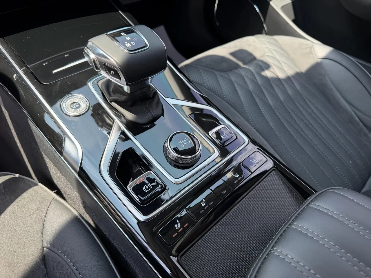 HongQi 2022 HS5 2.0T Zhilian Flag Edition (Revised) Automatic Gear 13