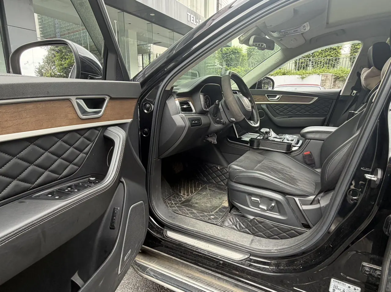 HongQi 2022 HS7 48V 2.0T Two-Drive Smart Union Flag Edition 7-seat Automatic Gear 4