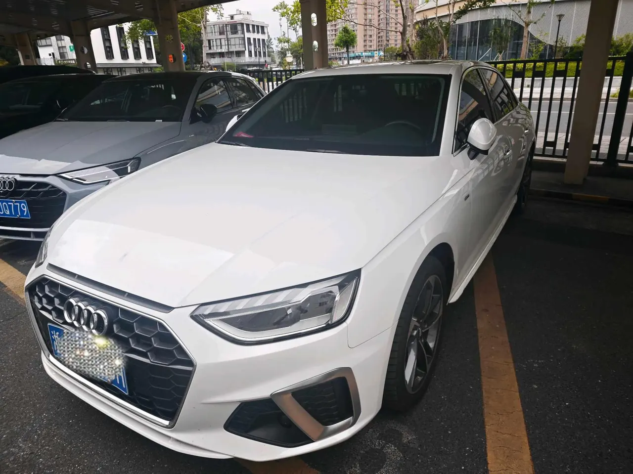 Audi 2020 A4L 2.0TFSI 40TFSI Fashion Dynamic Automatic - View 1